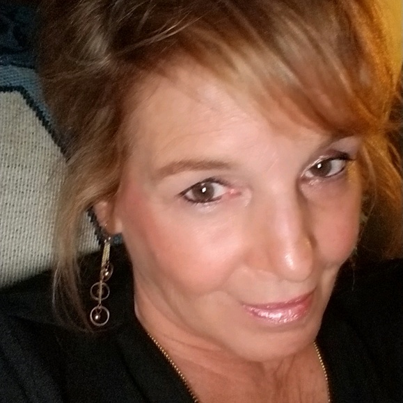 Meet your Posher, Tammy - Picture 1 of 1